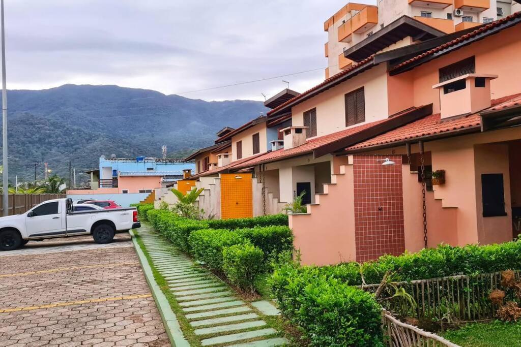 100Mts Da Praia Com Churrasqueira, Piscina E Wi-Fi Caraguatatuba Exteriör bild