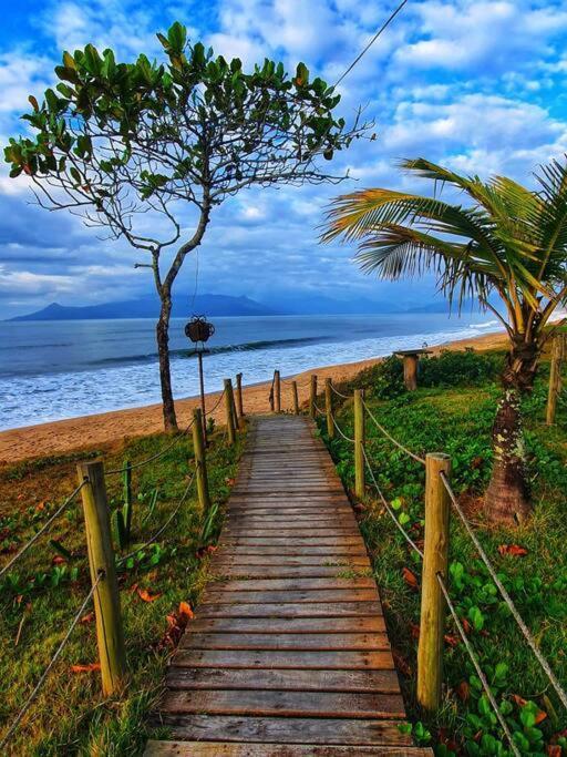 100Mts Da Praia Com Churrasqueira, Piscina E Wi-Fi Caraguatatuba Exteriör bild