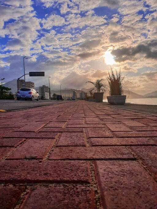 100Mts Da Praia Com Churrasqueira, Piscina E Wi-Fi Caraguatatuba Exteriör bild